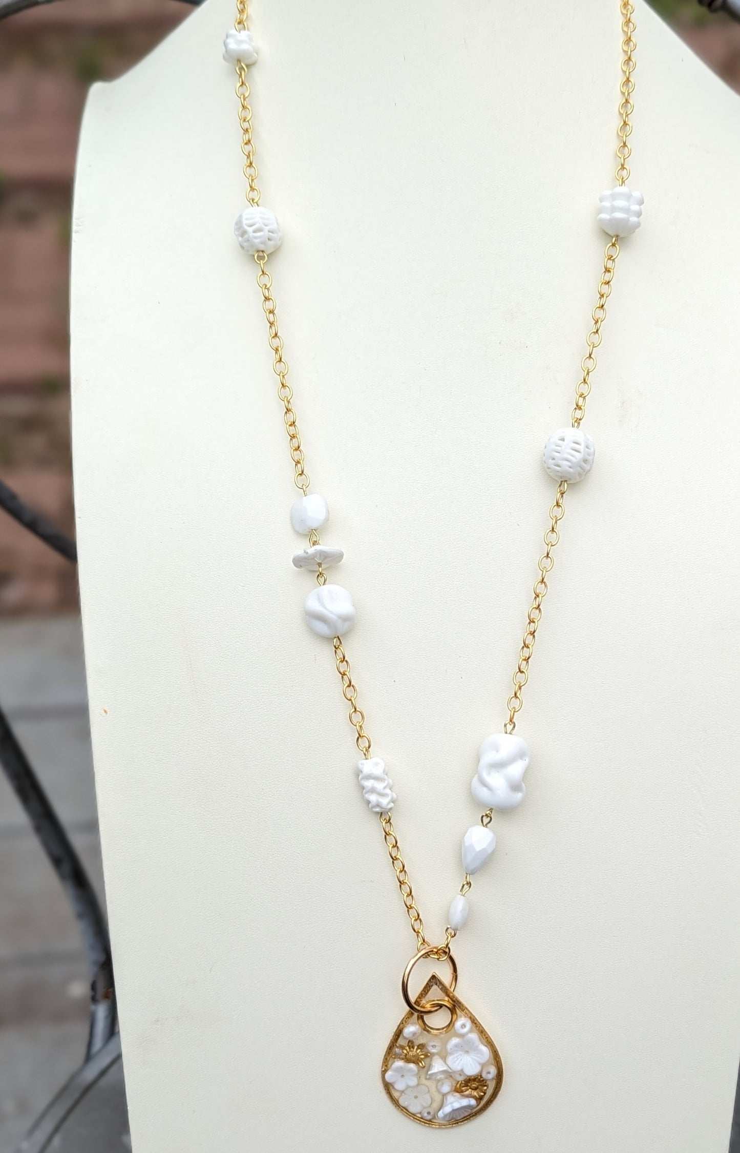 Vintage Porcelain White Flowers Necklace + Post Earrings Set Gold Plated USA Made Sugar Gay Isber