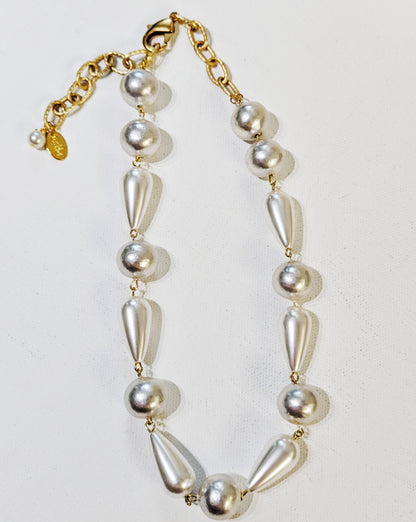 Hand-linked Vintage Pearls Long 22-inches Lobster Claw Handmade Sugar Gay Isber Bridal Rare Silver White 50s Cotton Pearls Gold Back Chaina