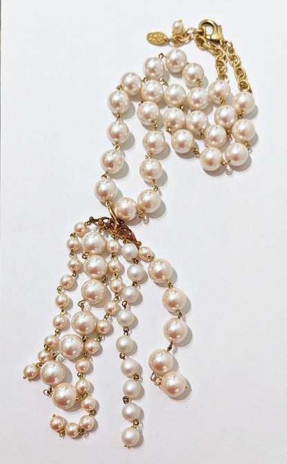 Vintage Japanese Pearls Necklace in shades of White Ceam Hand linked Gay Isber-Gay Isber Designs