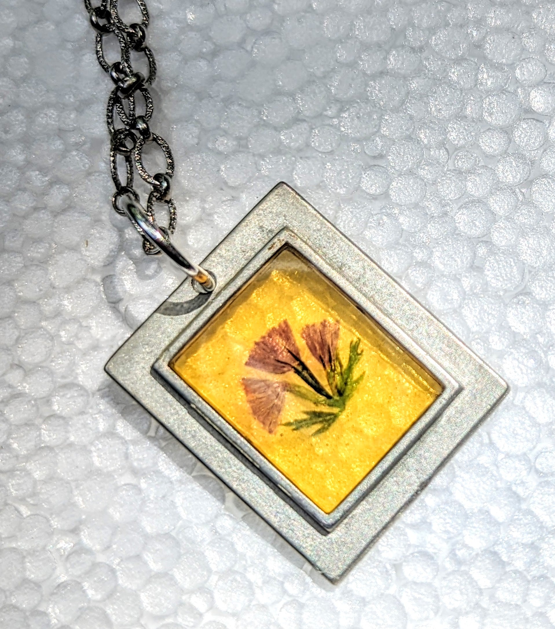 Frame Flower Resin Necklace Gay Isber Sister Collection New Old Stock So CUTE-Gay Isber Designs