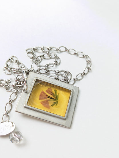 Frame Flower Resin Necklace Gay Isber Sister Collection New Old Stock So CUTE-Gay Isber Designs